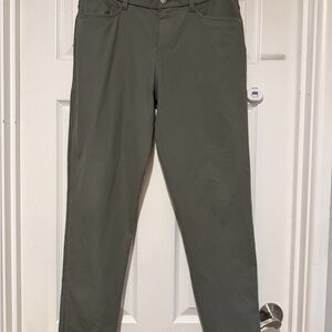 lululemon ABC Men’s Pants - size 31 Olive Utility Slim Pants